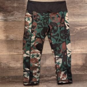 Reversible CVG Camouflage Patterned BADASS Leggings size Medium